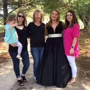 Meet your Posher, Debbie